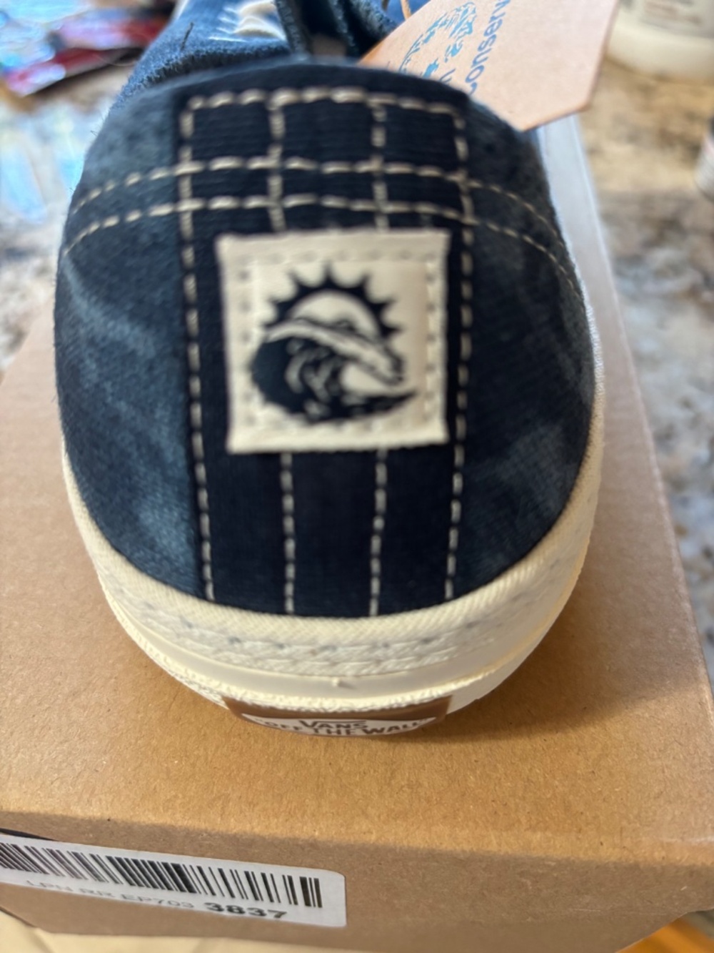 Vans - Picture 3 of 4